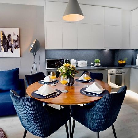 Suiteangel - Luxury Design Condo With Free Garage ブダペスト エクステリア 写真