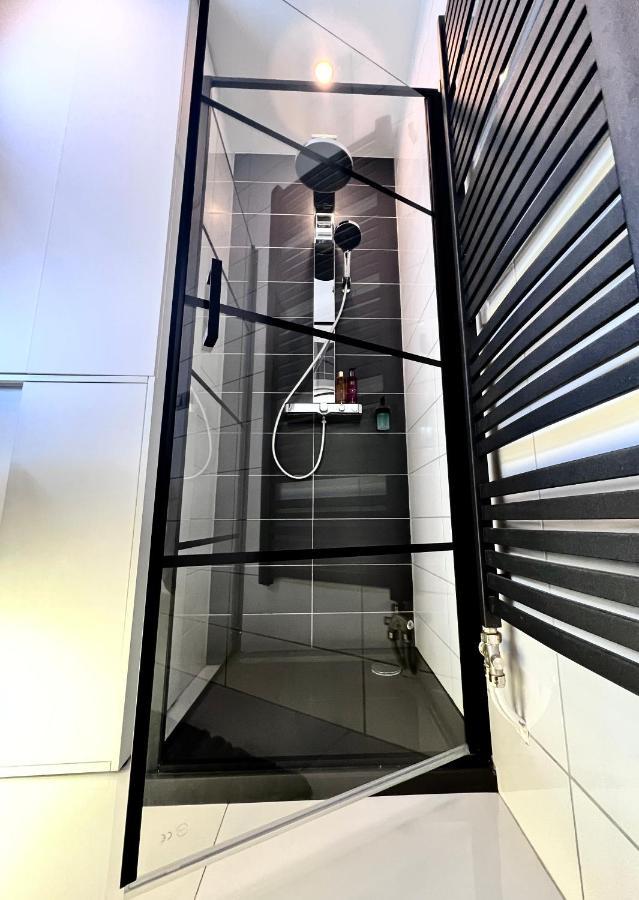 Suiteangel - Luxury Design Condo With Free Garage ブダペスト エクステリア 写真