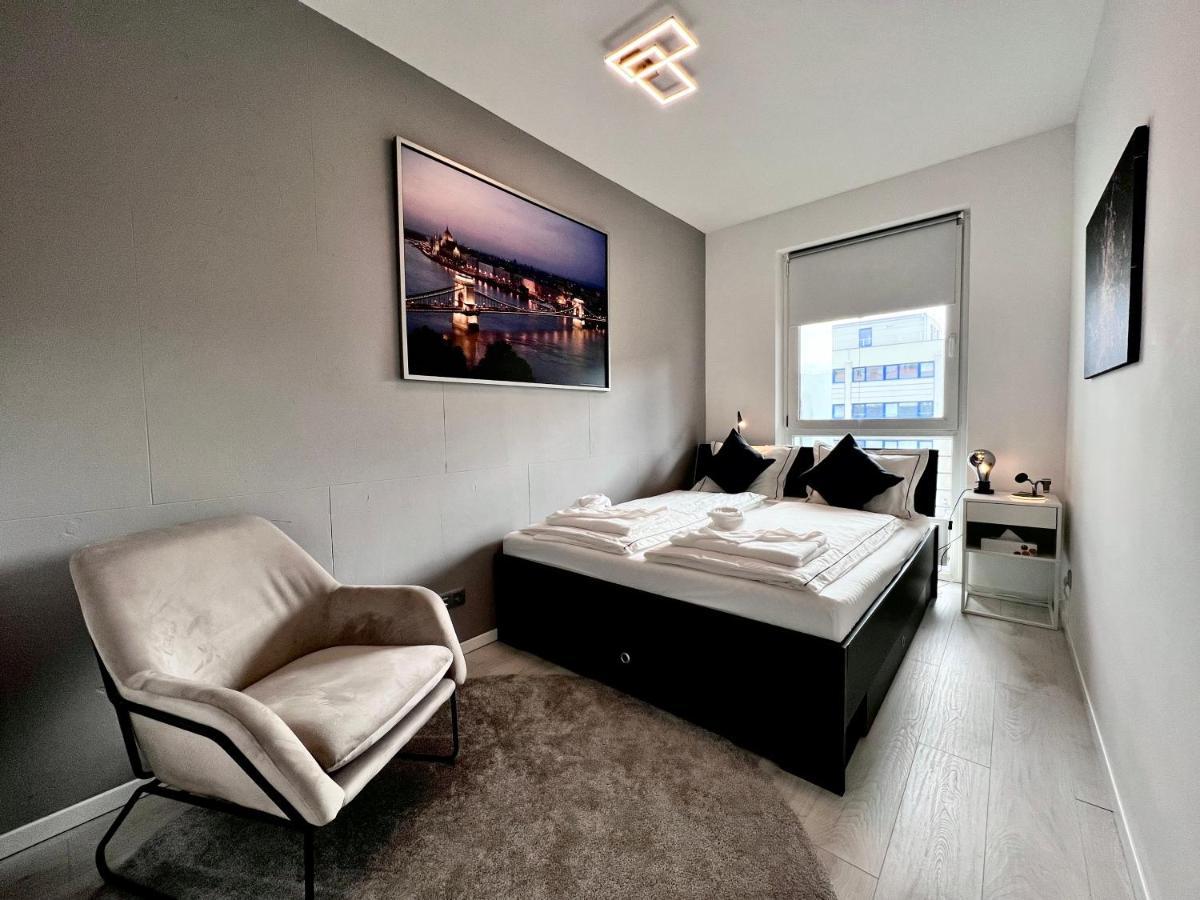 Suiteangel - Luxury Design Condo With Free Garage ブダペスト エクステリア 写真
